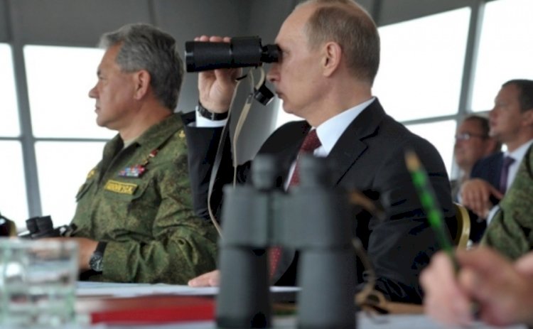 Criza în Ucraina. Vladimir Putin a plasat forțele armate din centrul Rusiei în "stare de alertă maximă"