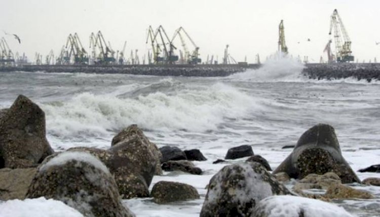 Furtuna a închis porturile maritime din Constanța