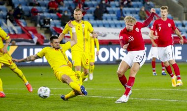 Fotbal: FC Hermannstadt a surclasat liderul Farul (4-0) la inaugurarea  noului stadion din Sibiu