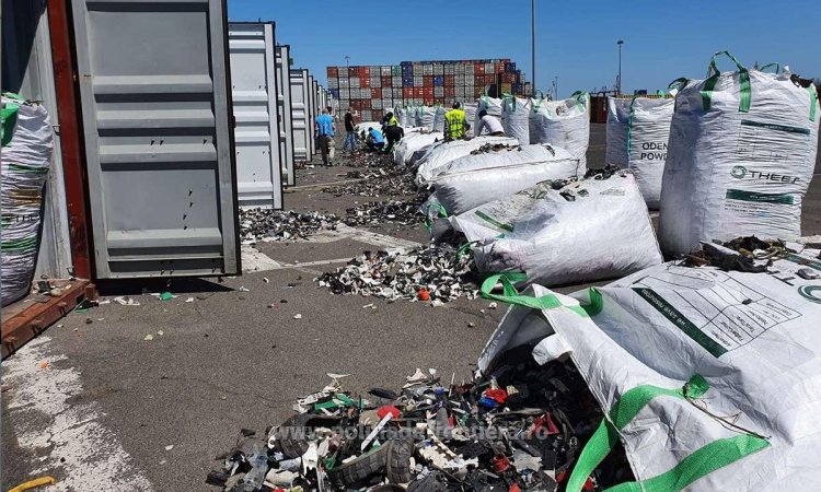FOTO 15 containere cu 300 de tone de deşeuri din Germania, descoperite în Portul Constanţa