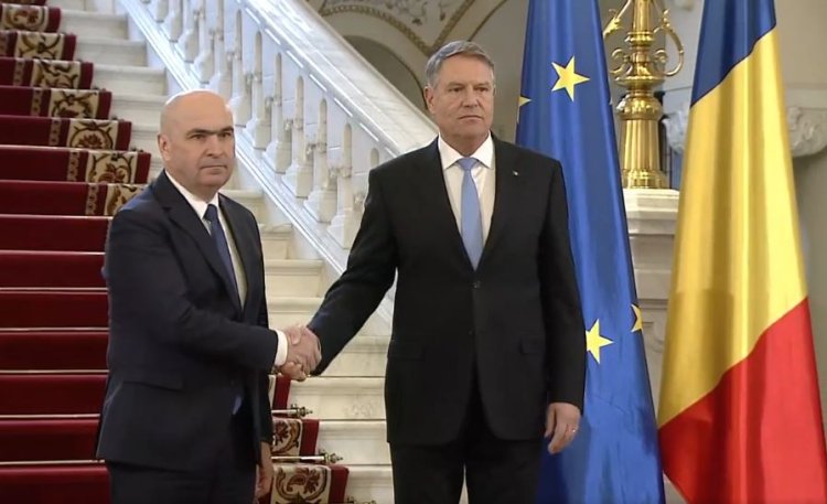 Iohannis a plecat cu onoruri militare. Iohannis către Bolojan: Aveți grijă de România. Doamne ajută!